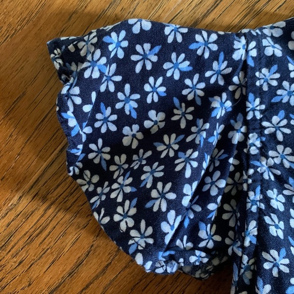 Old Navy floral patterned blouse - Picture 3 of 4